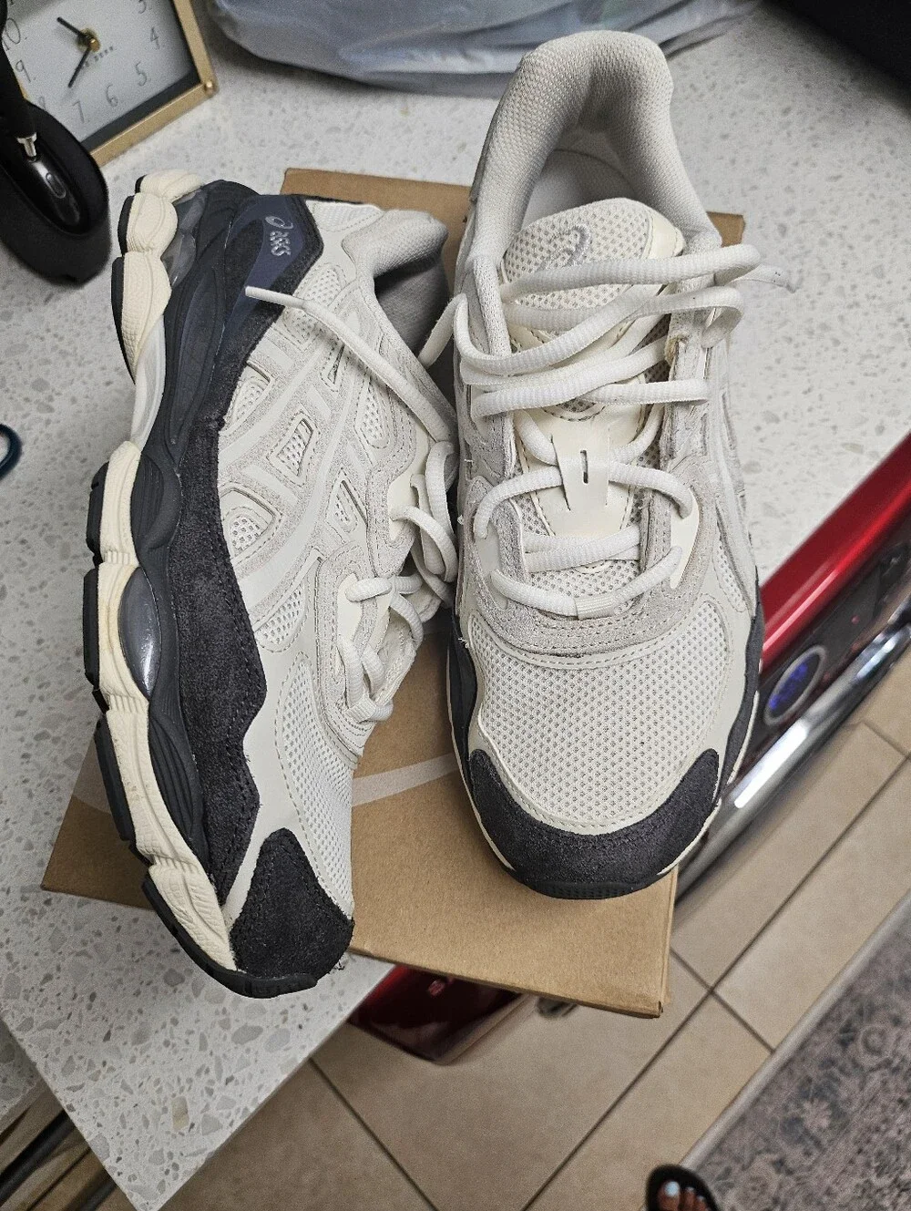 ASICS Gel-NYC Mens/Size 9 White/Smoke Grey